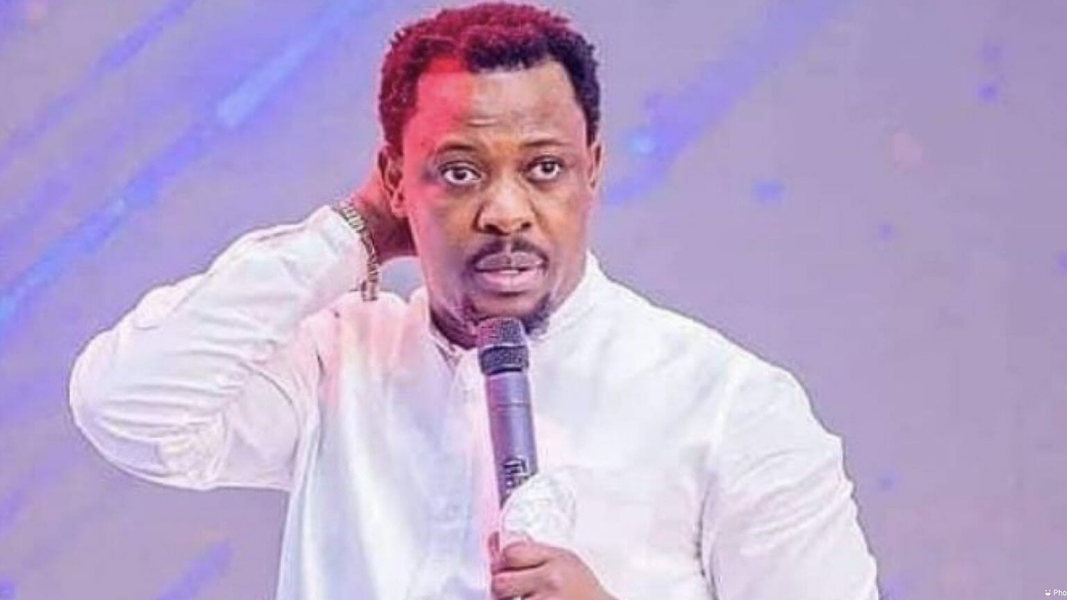 Video : Prophet Nigel Gaisie Curses Church Member For Voting For NPP