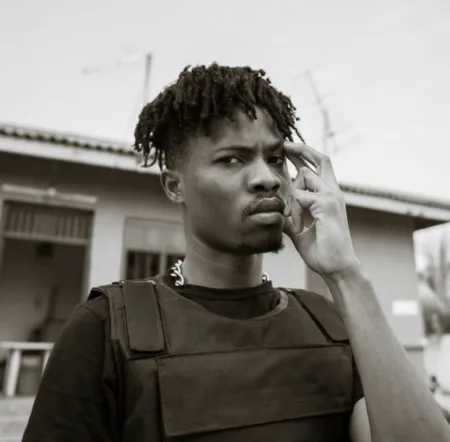 Kwesi Arthur – Radio Ft. Stonebwoy (Prod. By Nixie Official)