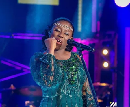 Diana Hamilton – Wani Ku Me Ho (You Watch Over Me)
