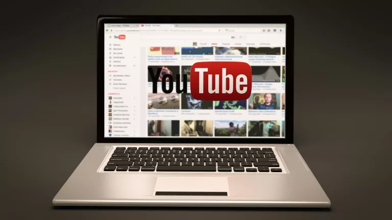 The Definitive Guide to YouTube Success The Definitive Guide to YouTube Success
