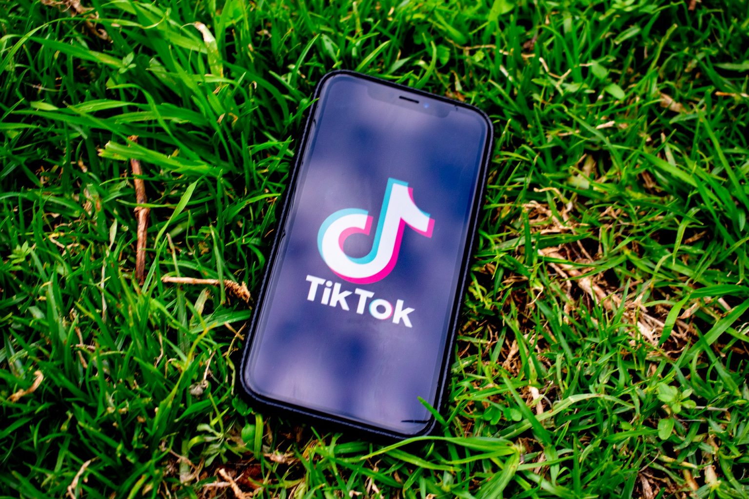 How To Discover The Top Trending Songs On USA TikTok 2022
