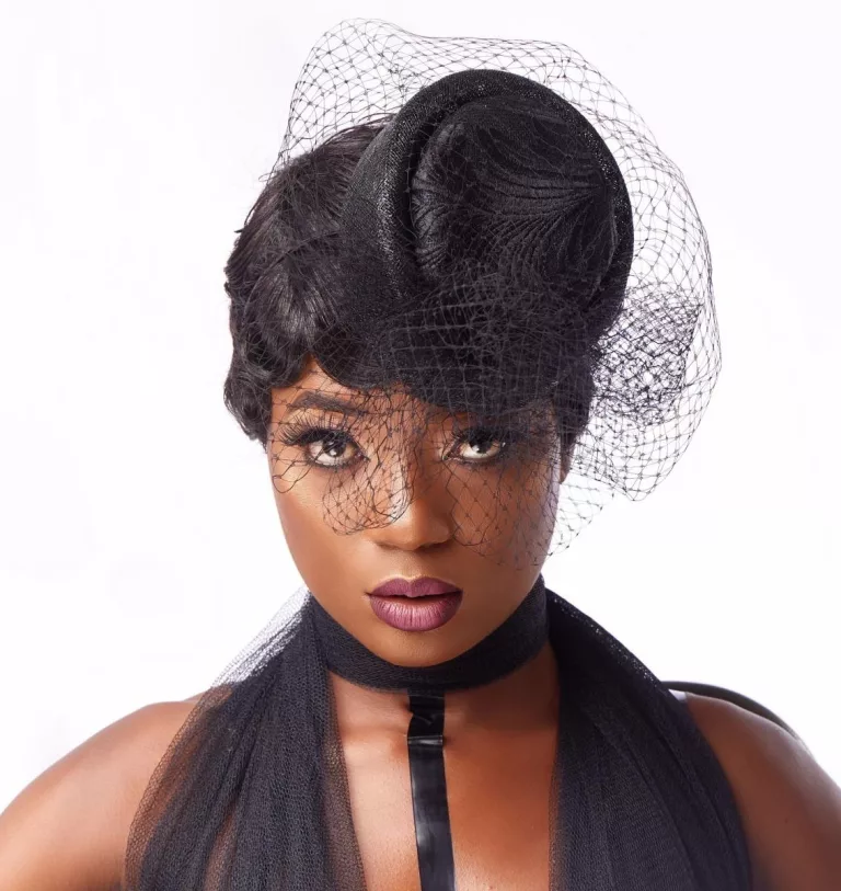 Efya – Super Super