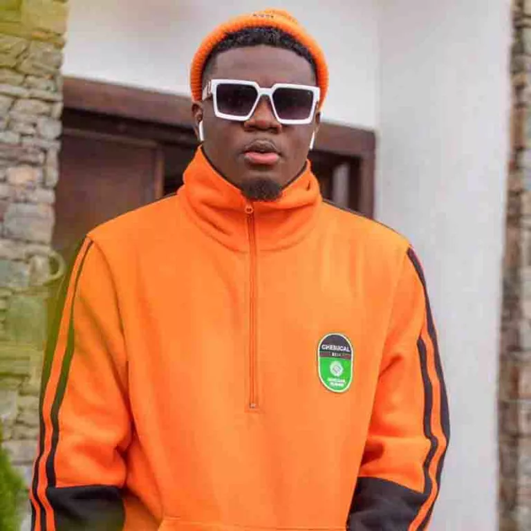 Amg Armani – Late Night Amg Armani – Late Night