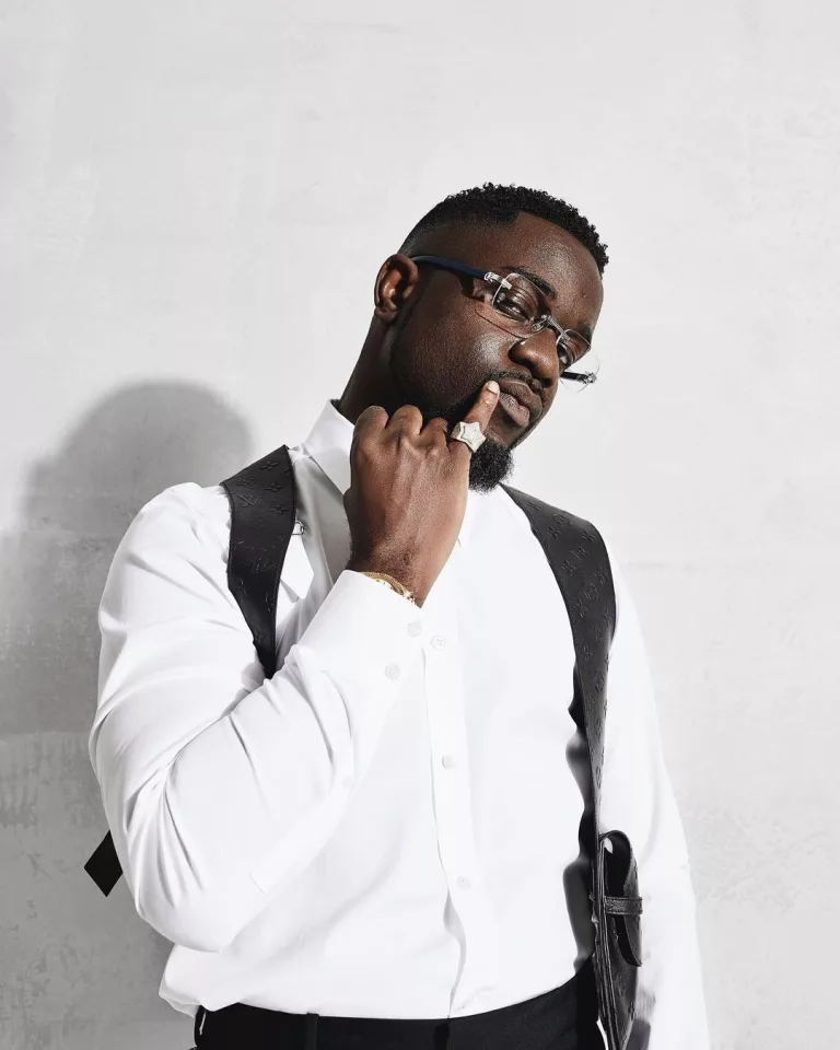 Sarkodie – Fraud Nixxa In Suit (FNIS)