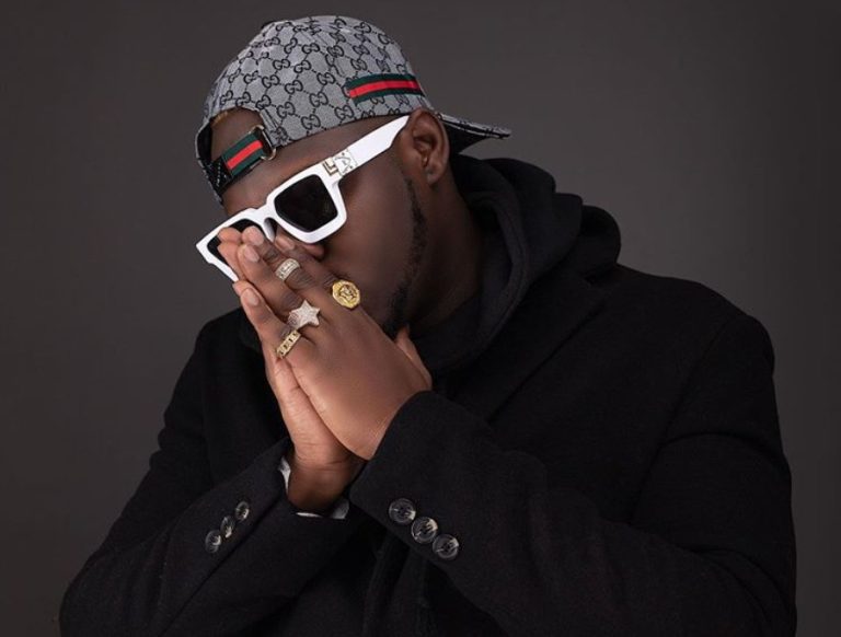 DOWNLOAD Medikal Money (Sika mp3 Dede) MP3