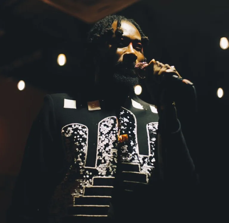 Kirani Ayat – Taka Taka ft. Lil Skid Kirani Ayat – Taka Taka ft. Lil Skid