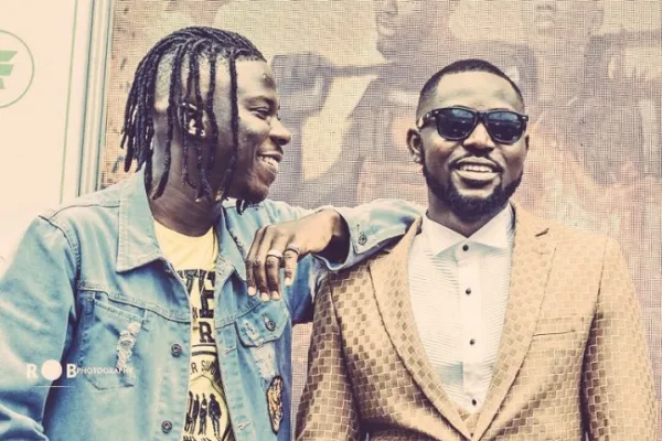 StoneBwoy ft. Yaa Pono X Mega 12 – Carry Them Away StoneBwoy ft. Yaa Pono X Mega 12 – Carry Them Away