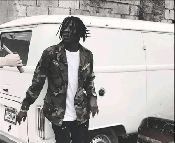 StoneBwoy – Rat Race (Lovers Rock) (Prod. Ephraim) Stonebwoy – Rat Race (Lovers Rock) (Prod. by Ephraim Beats)