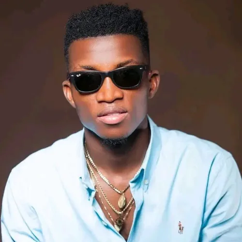 Kofi Kinaata